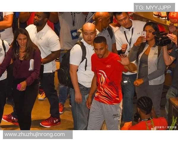 NBA篮球运动员团队精神与经验分享:篮球之路上的成长与互助